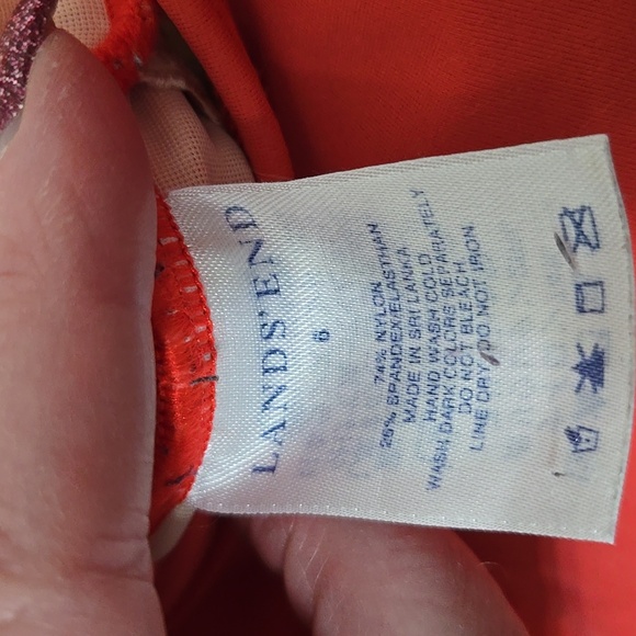 Lands End Orange/Red ONE PIECE SWIMSUIT WITH BUILT IN SUPPORT SIZE 6 WOMENS - Picture 2 of 4